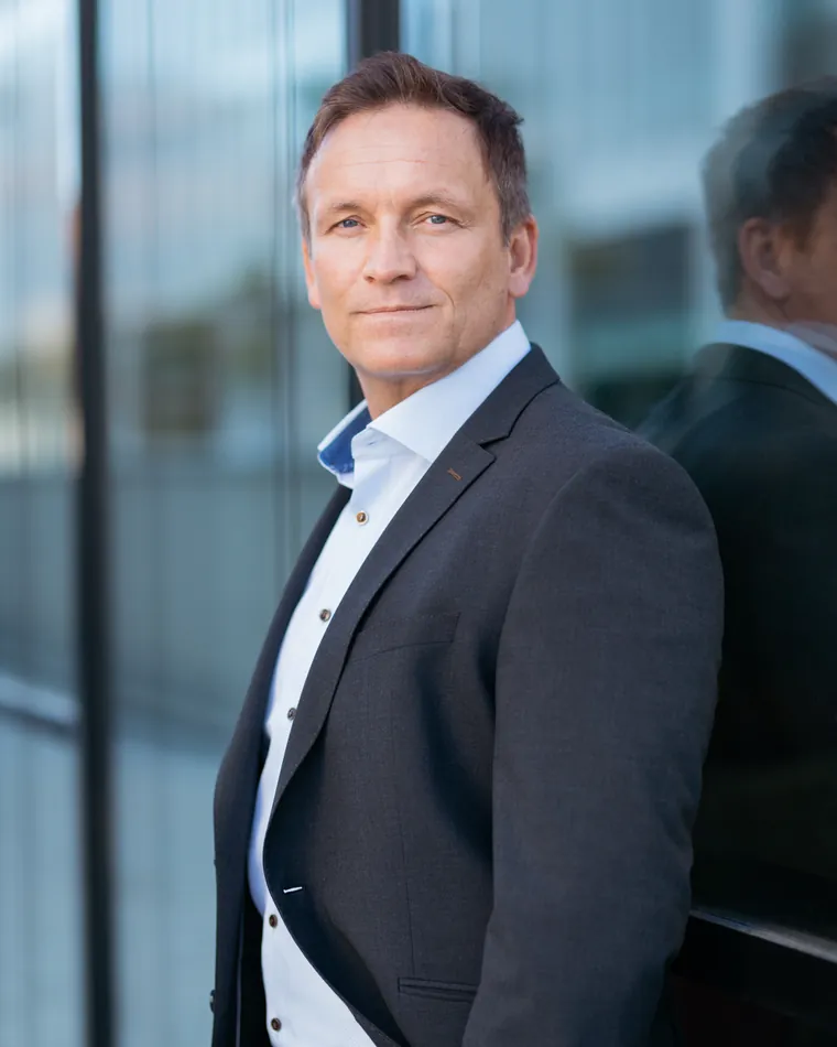 Porträt Maximilian Mitera